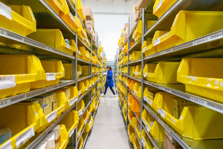 Multi-warehouse distribution and wave picking